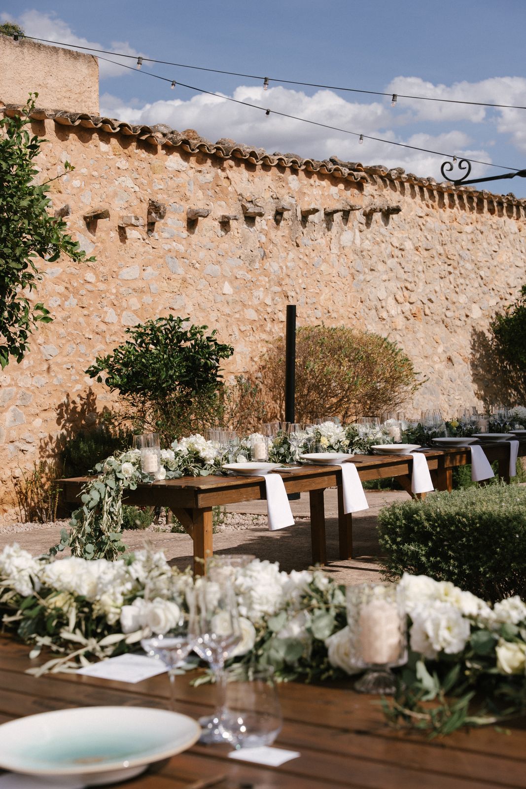 Paella in the patio de naranjos at Finca Binissatí, Mallorca