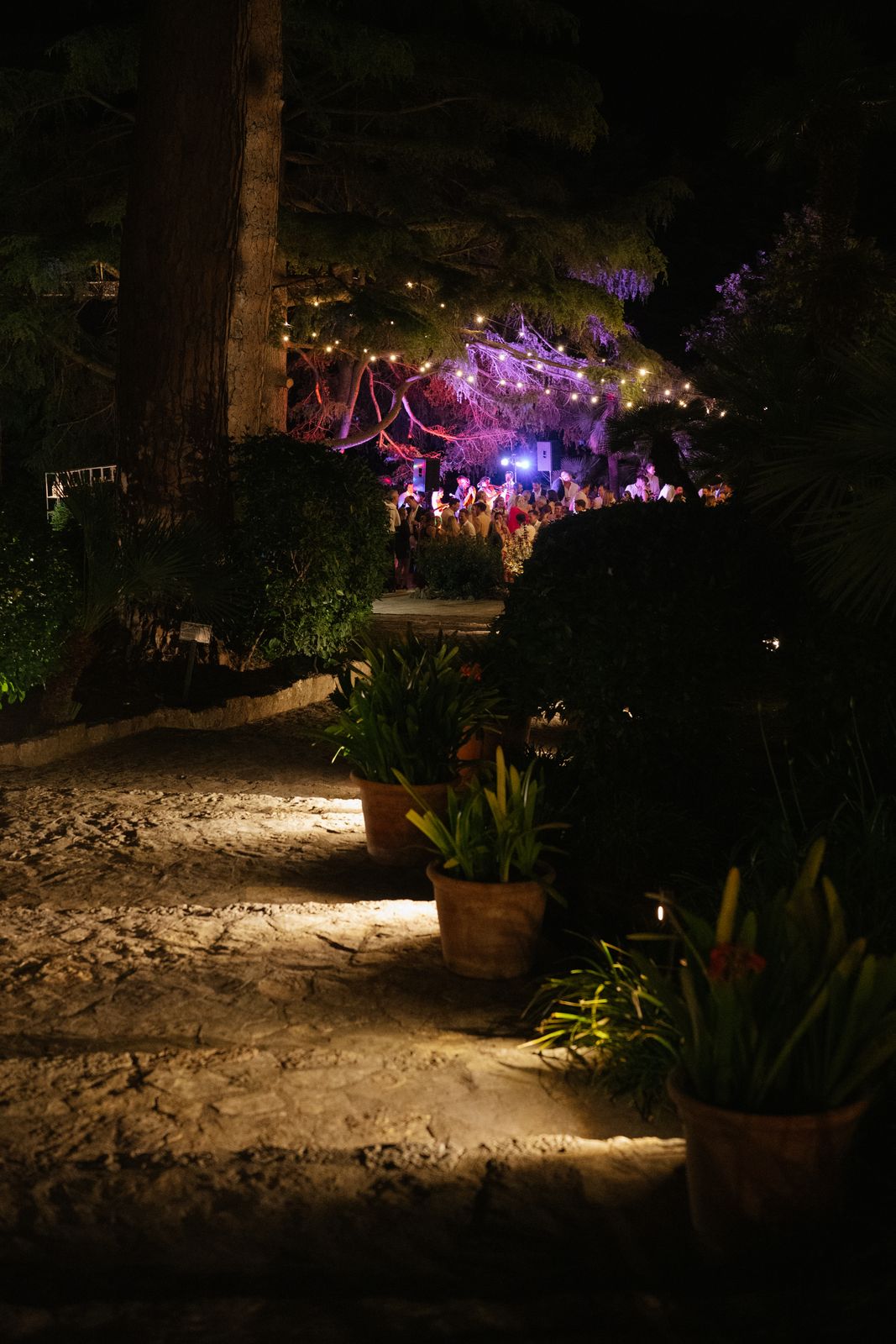 A live band in the gardens at Jardines de Alfabia, Mallorca