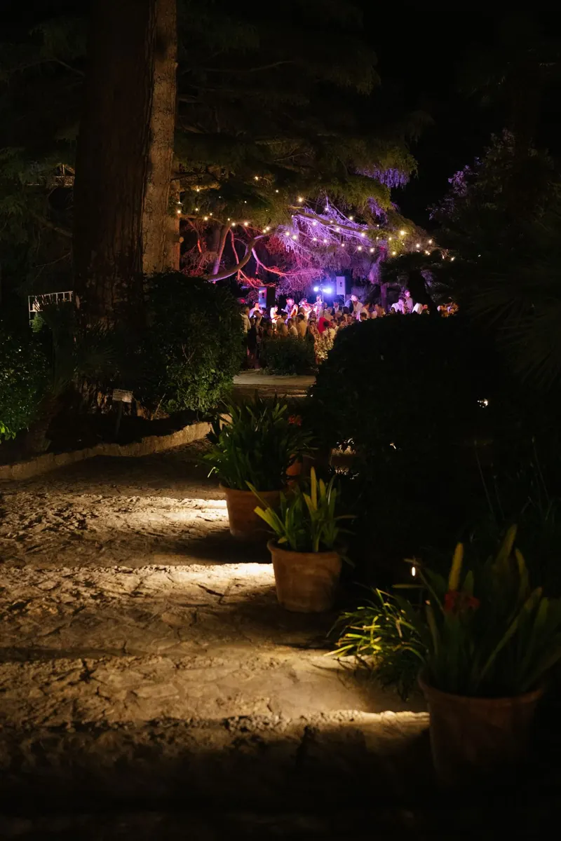 A live band in the gardens at Jardines de Alfabia, Mallorca