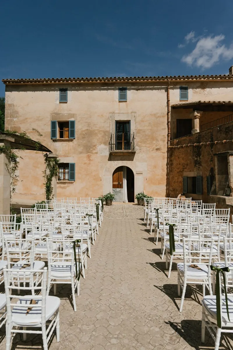 Wedding ceremony in front of the façade at Son Sampol, Llucmajor, Mallorca
