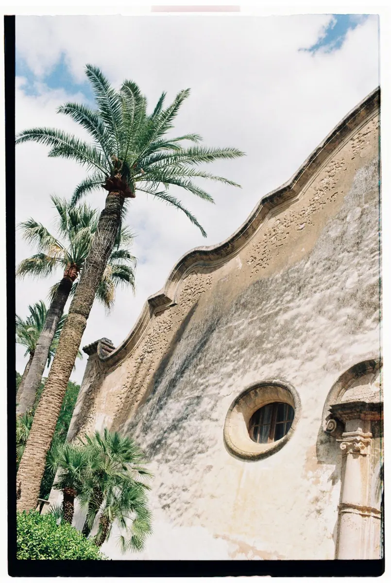 Charlotte and Rhodri's wedding on 35mm film at Jardines de Alfabia, Mallorca