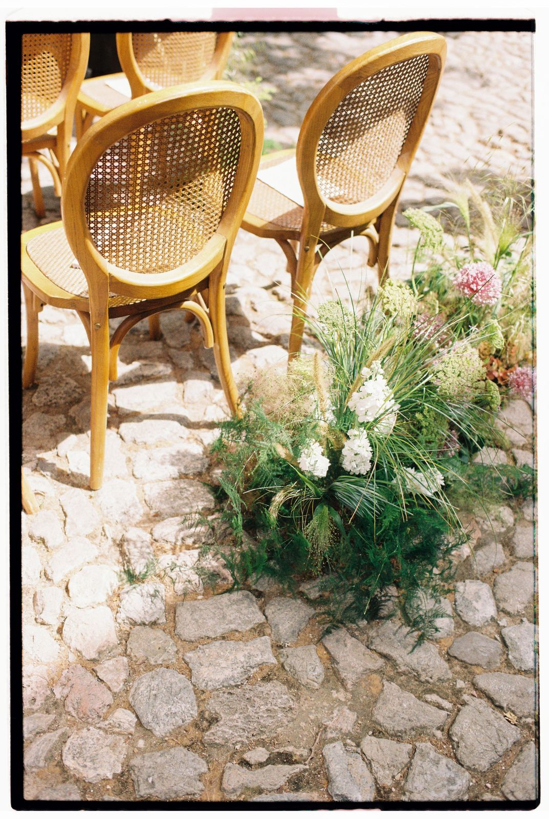 Wedding photograph on 35mm film at Jardines de Alfabia, Mallorca