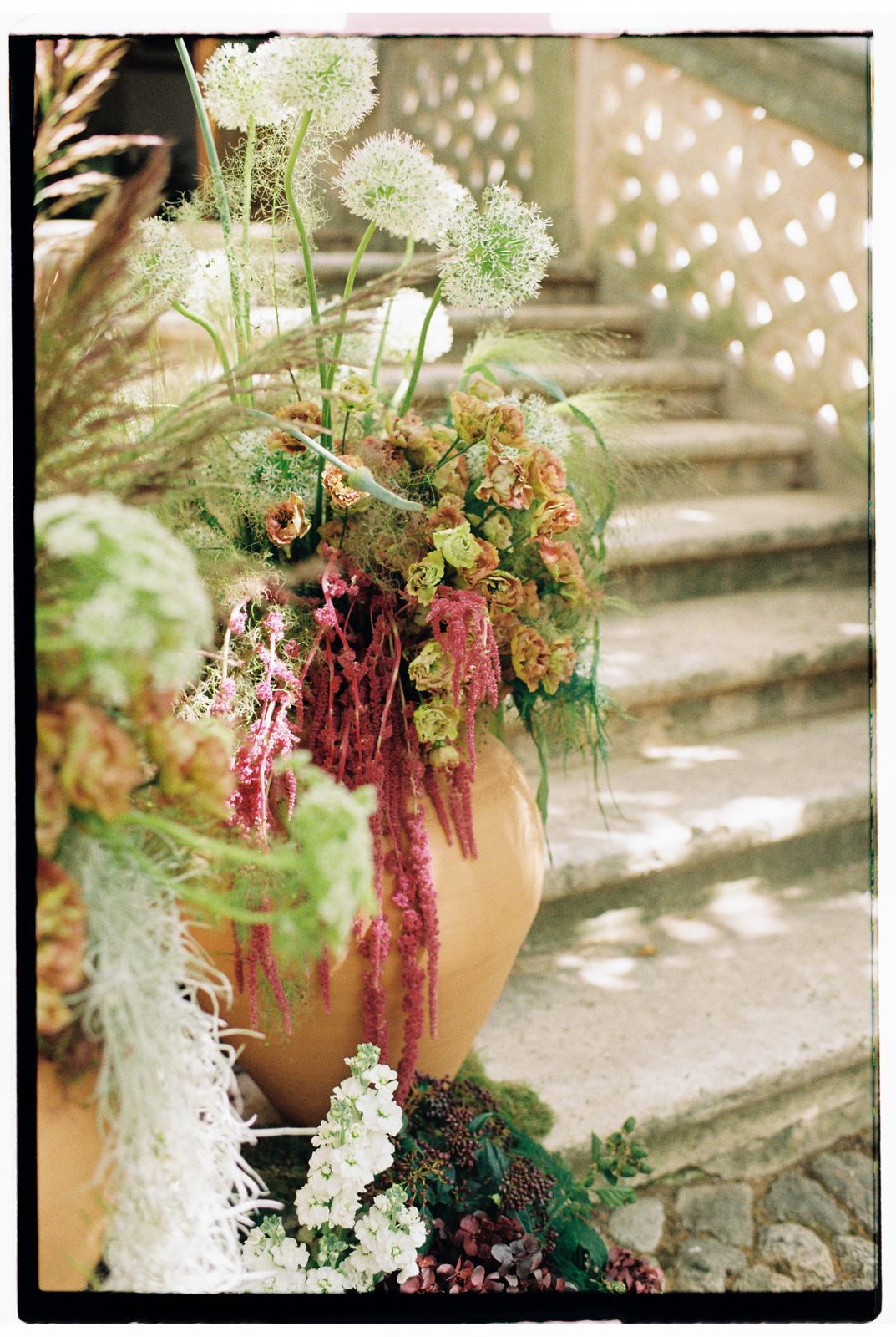 Wedding photograph on 35mm film at Jardines de Alfabia, Mallorca