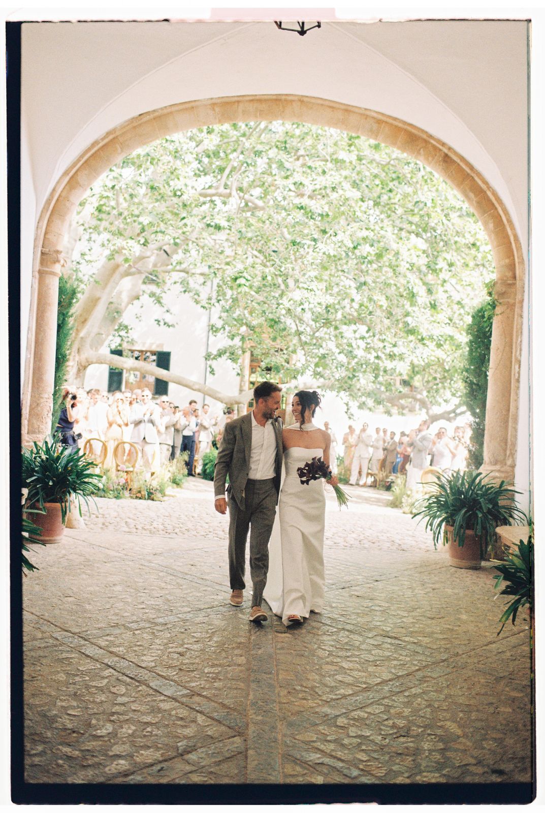 Wedding photograph on 35mm film at Jardines de Alfabia, Mallorca