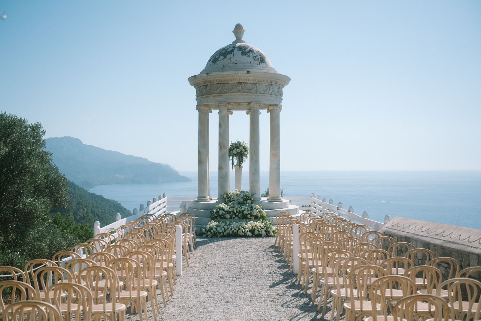 Family-led wedding ceremony at the Son Marroig rotunda, Deià, Mallorca